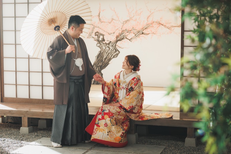 自然体がいちばん。緊張をほぐす魔法のライティングと、お二人らしいポージング