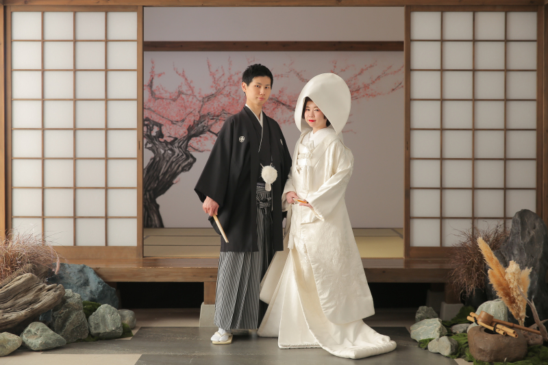 伝統的な白無垢綿帽子