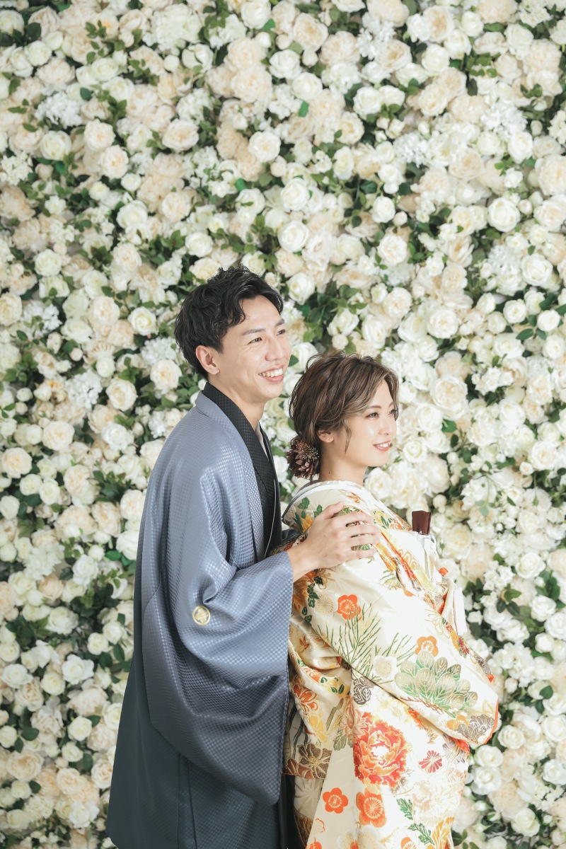 最後は華やかなフラワーウォール