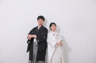 コンフェッティで華やかに【和装スタジオPLUS＋】