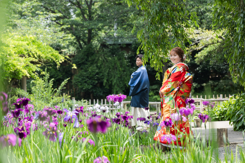 遠くを見つめたショット