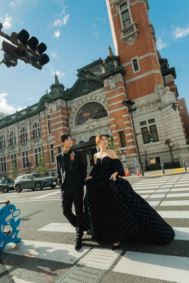 歴史的な建物と近代的な雰囲気