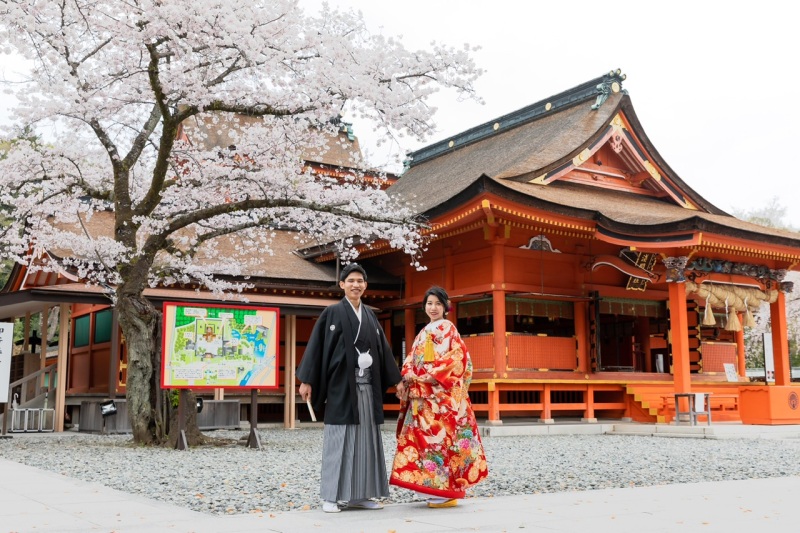 まずは浅間大社から