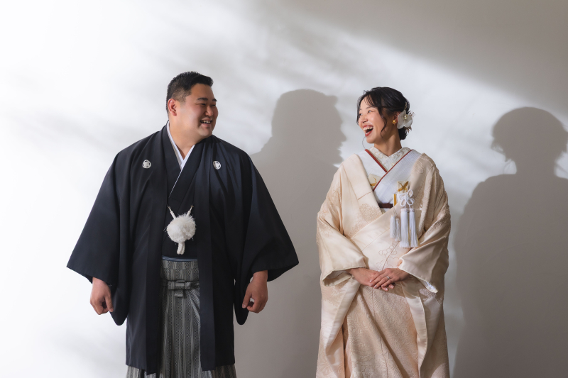 シンプルに白背景で！