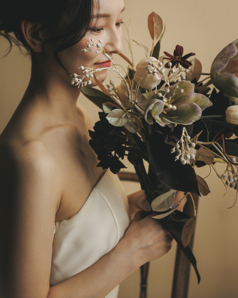 彩りに包まれた眼差し