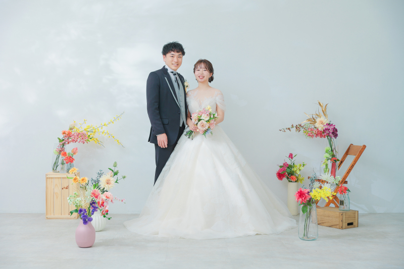 シンプルに白壁で