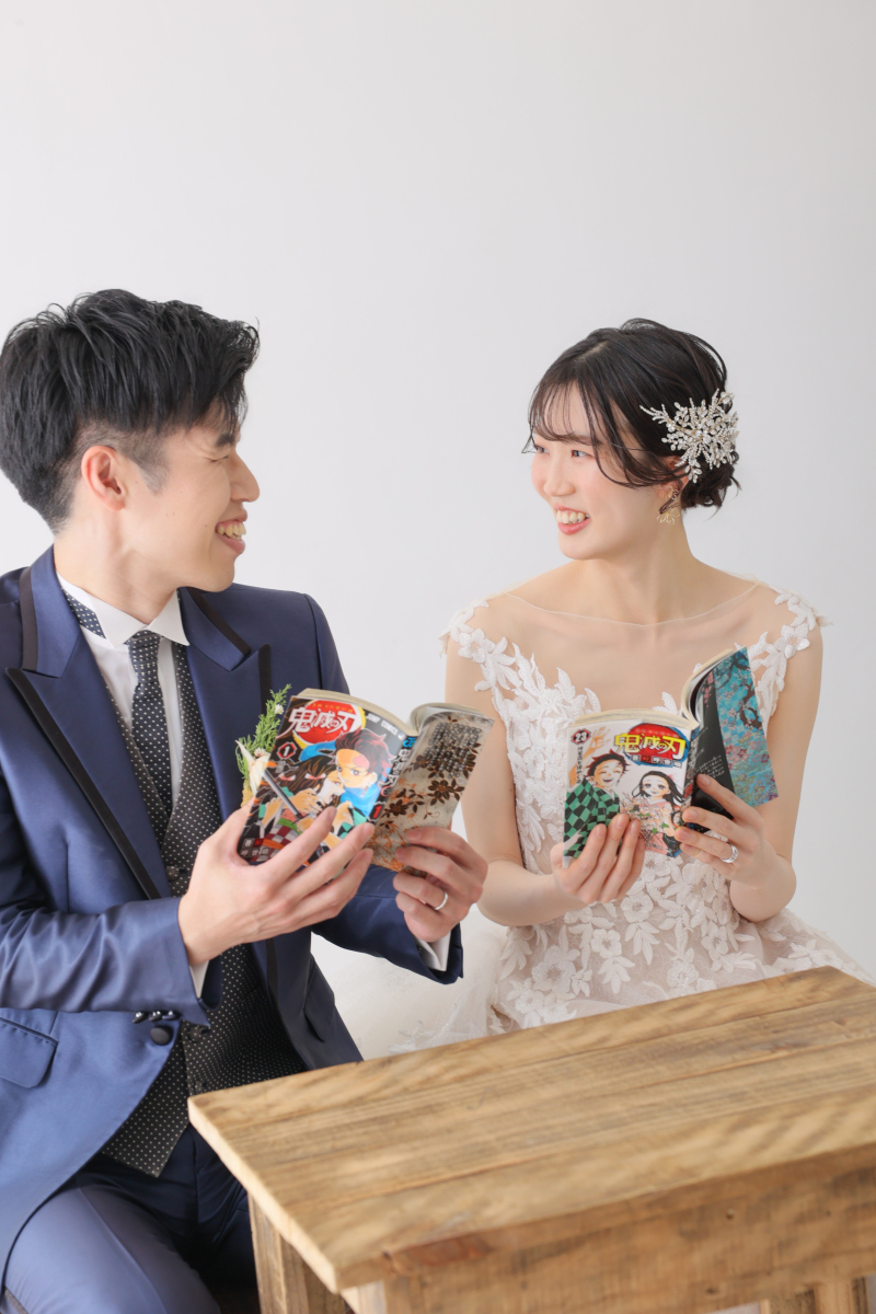 漫画を読みながら