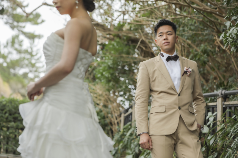 精悍な顔立ちの新郎様