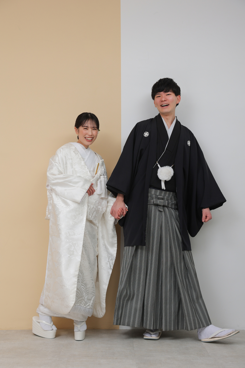 ベージュ×ホワイト