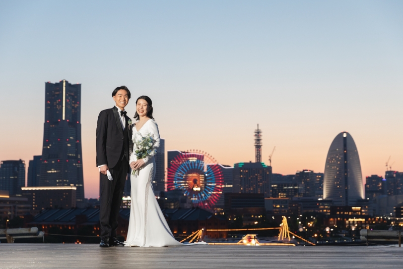 みなとみらい背景に