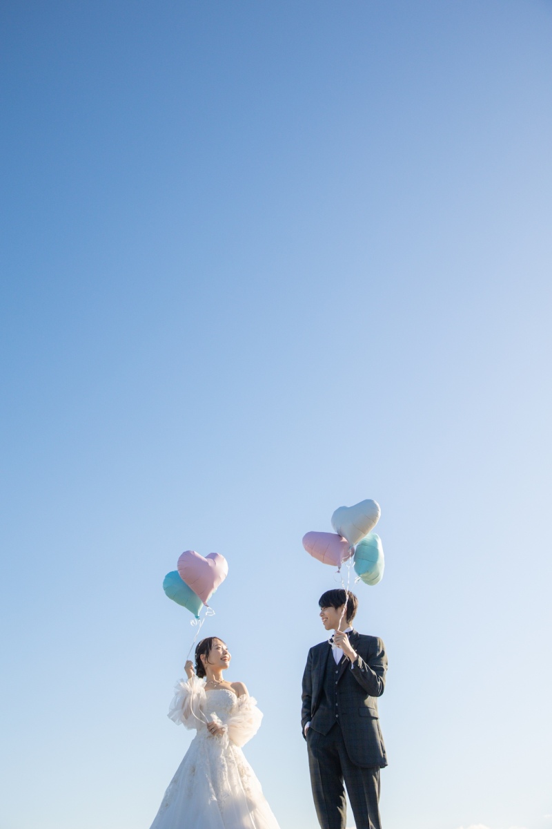 青空を背景にウエディングフォトを【大桟橋ロケーション】