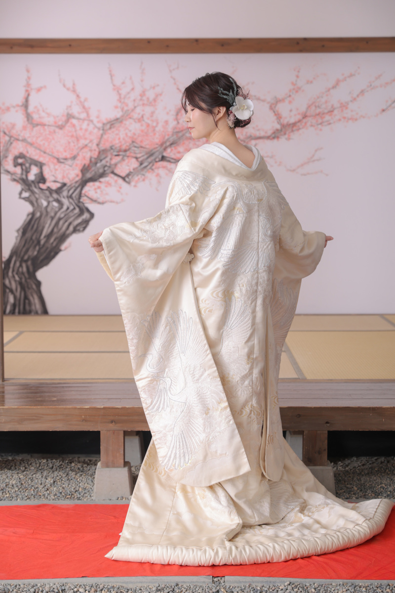 白無垢に宿る、繊細な手仕事