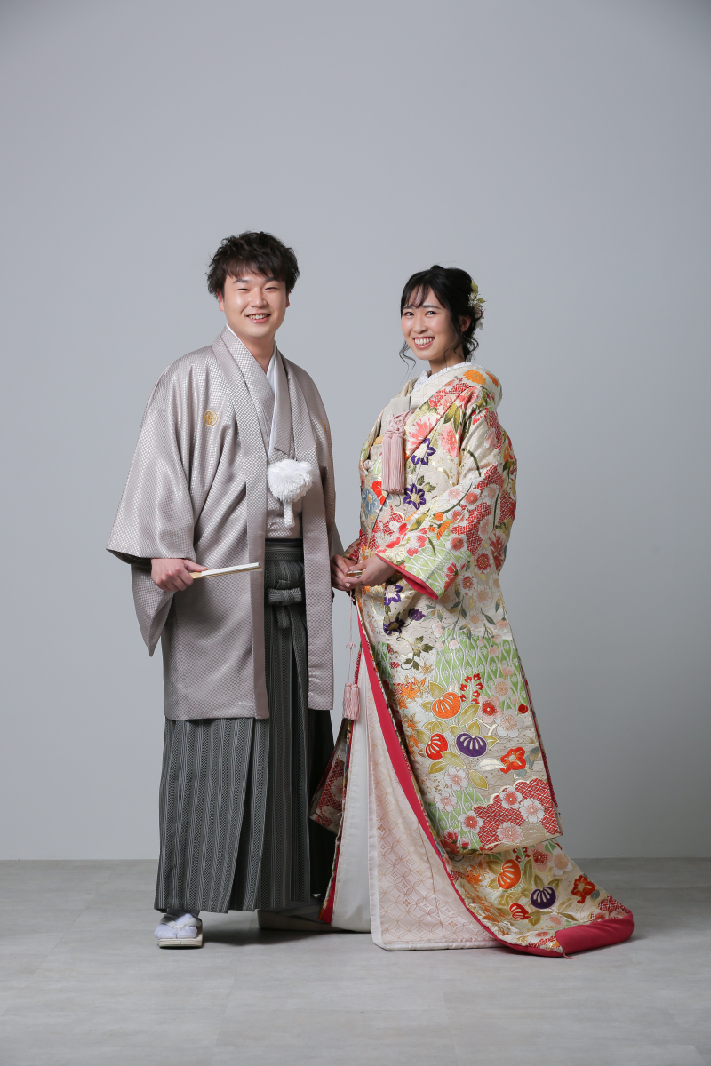 かっちりとスタンダードな立ち姿を。