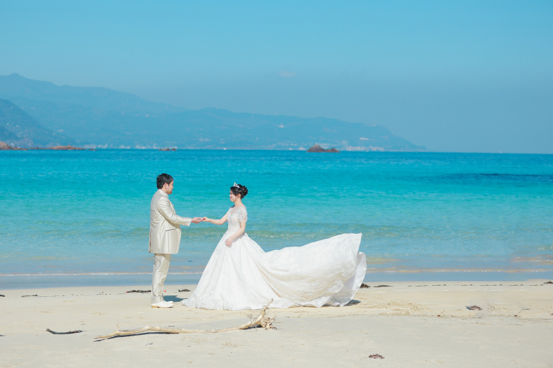 澄み切ったブルー