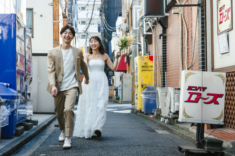 道を歩く一瞬を切り取って。