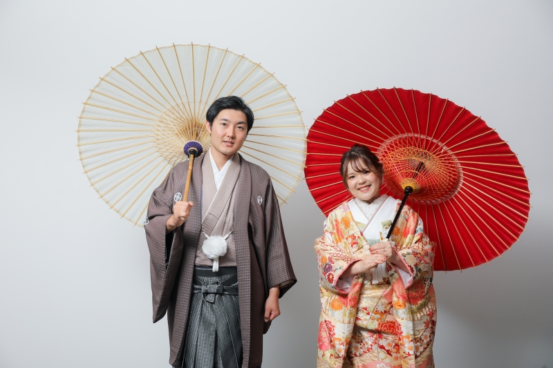 白壁は和傘も映える！　2