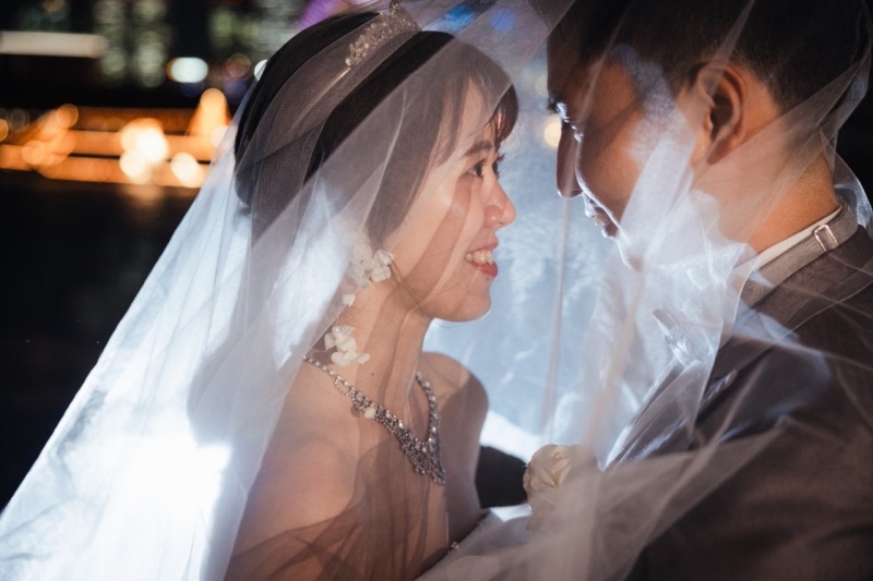 見つめ合うふたり