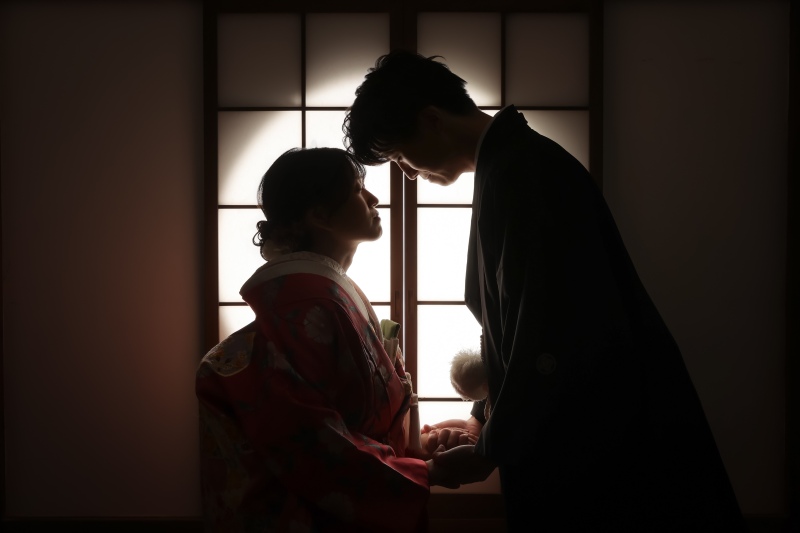 障子に浮かぶシルエット
