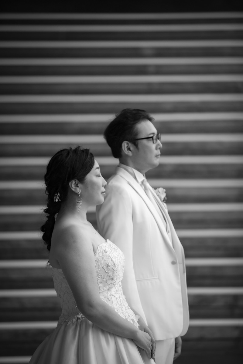 洋装でモノクロも◎