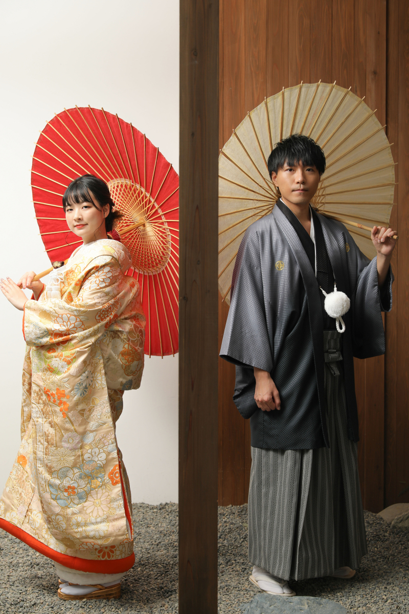 まずは和傘でカッコよく