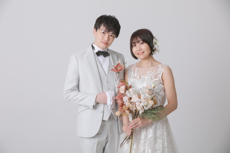 白壁でフォーマルなお写真