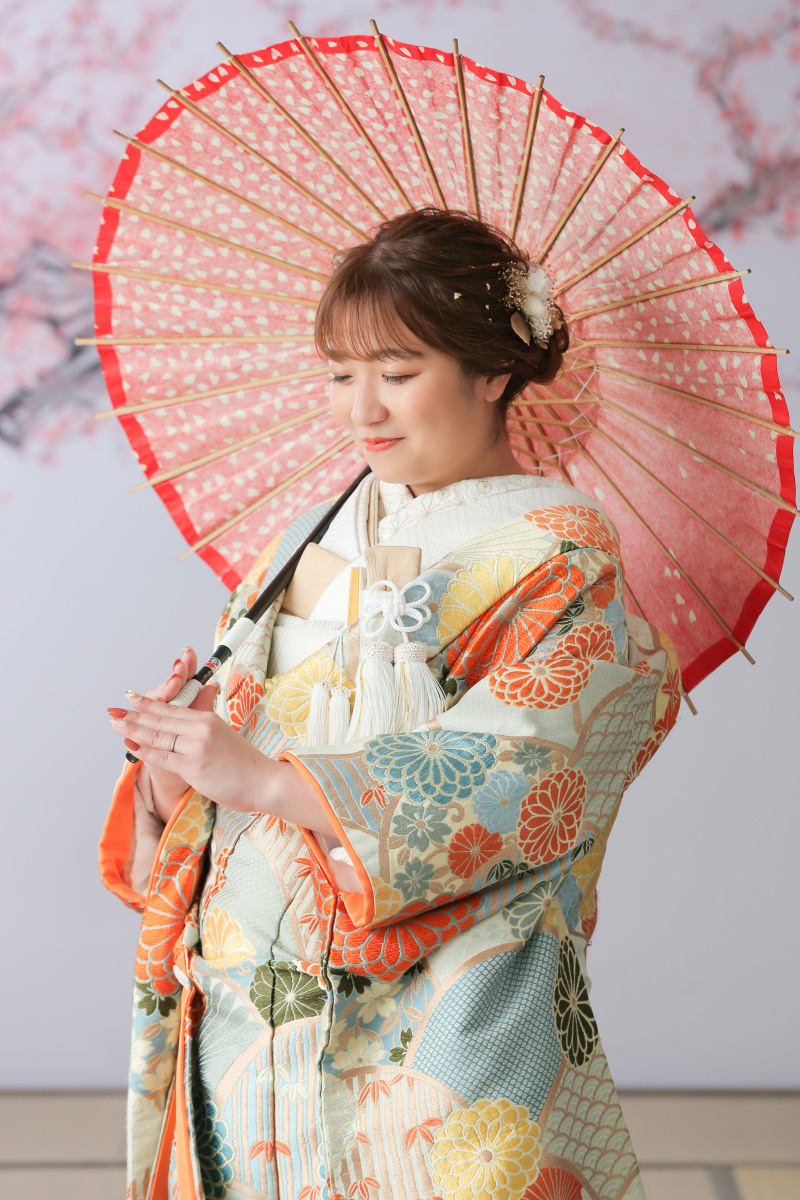 和傘を持ってみたり