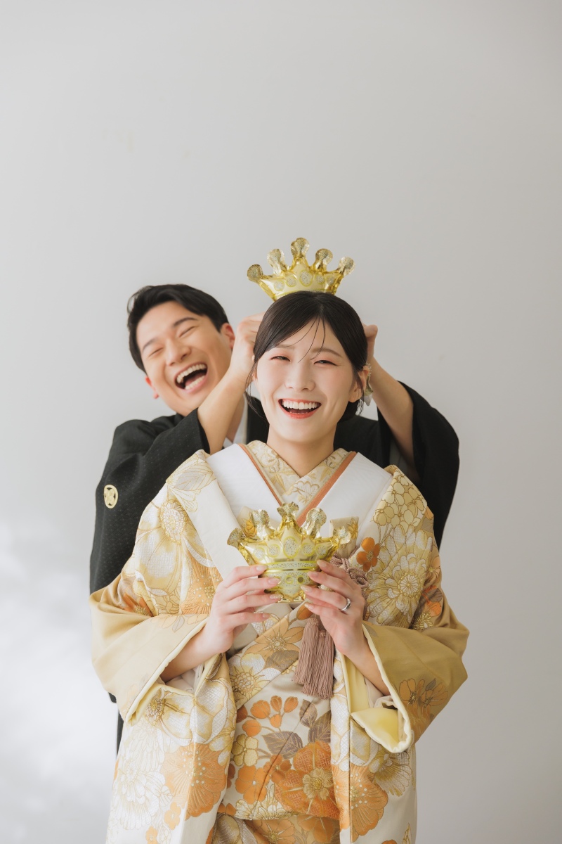 王冠でハッピーな主役に！