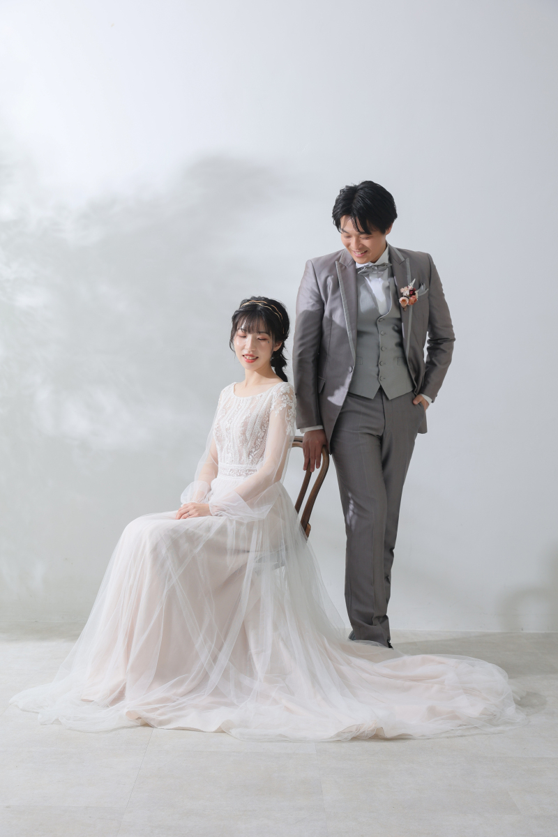 シンプルな背景で