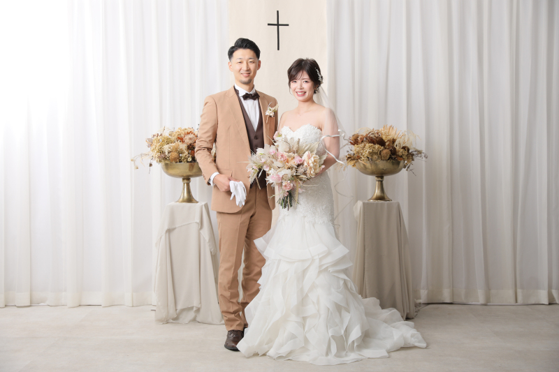 まずはチャペルの前で！