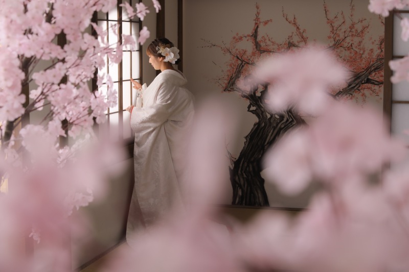 満開の桜の屋内庭園