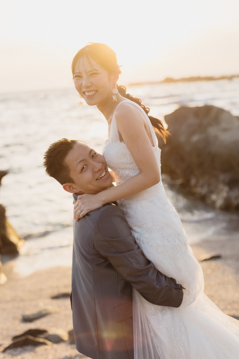 最後は夕景バックに抱っこショット