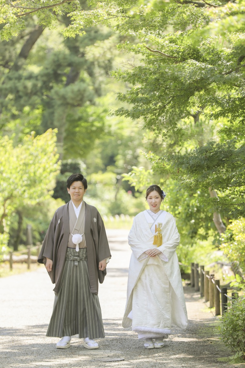 緑と新郎様と新婦様と