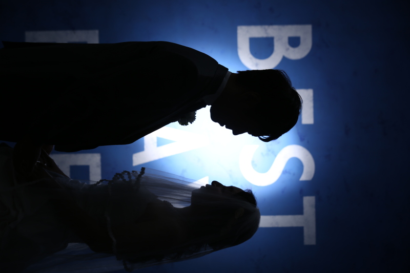 ミステリアスなシルエット写真