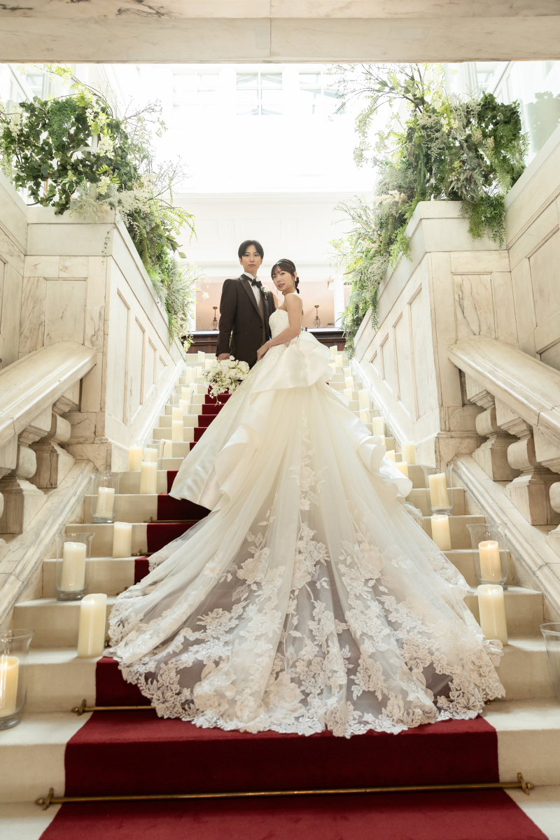 チャペル前の階段にて