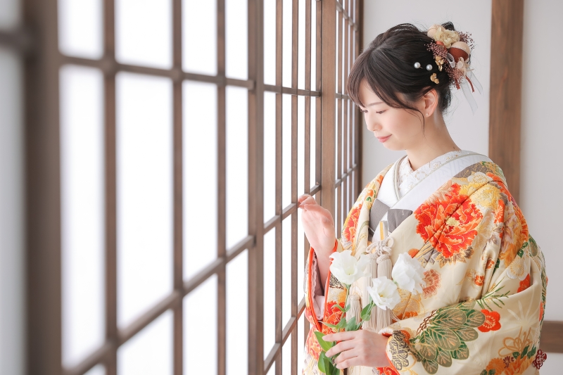 障子沿いの一輪