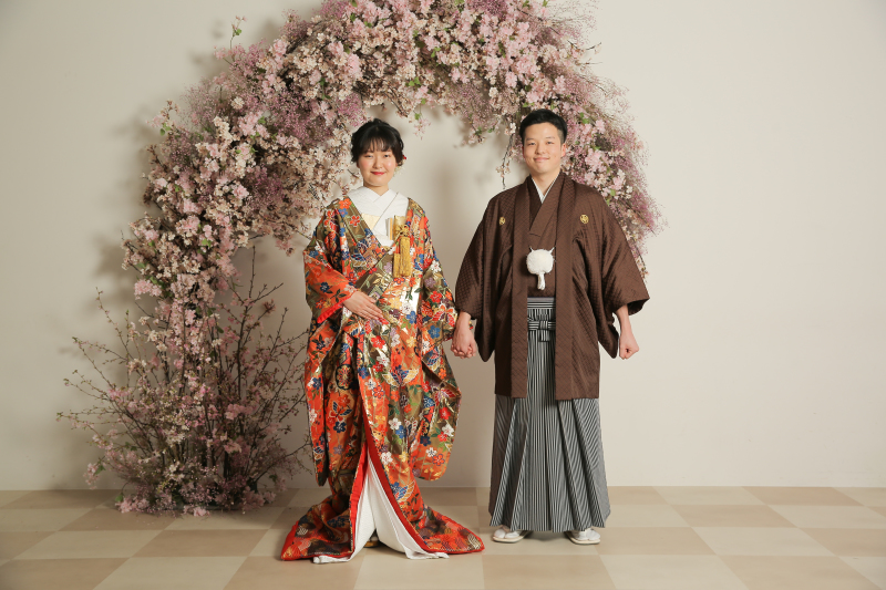 可愛らしいピンク色のアーチ