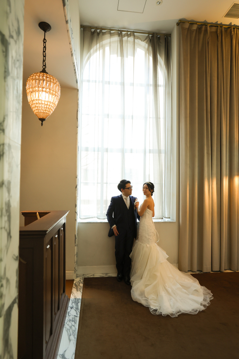 優しい午後の光が2人を包む