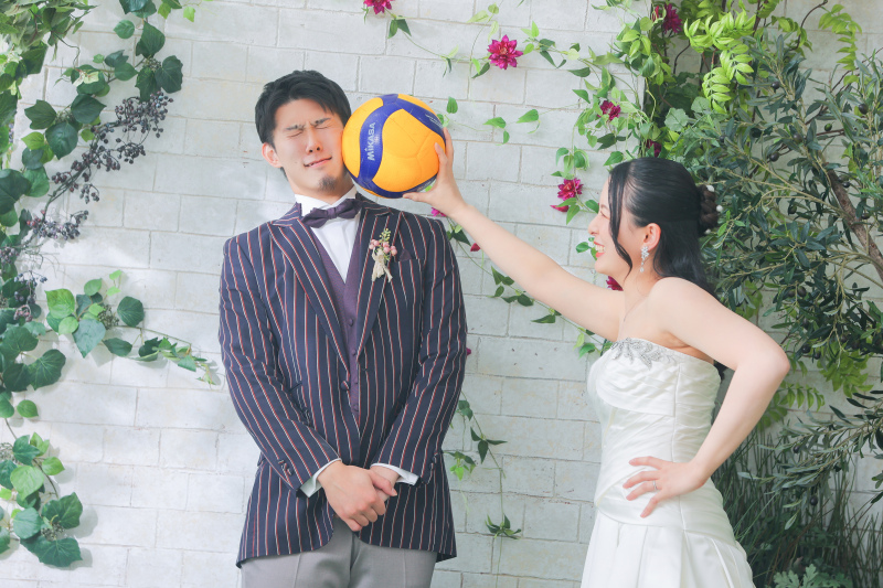 おちゃめなポーズに思わず笑顔!