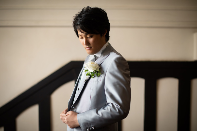 御新郎様も雰囲気に合わせてかっこよく