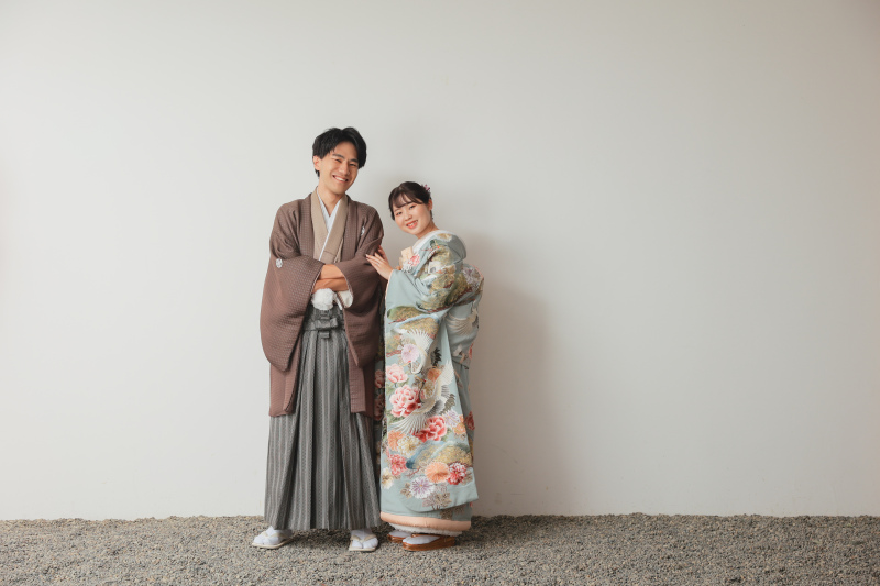 和装でも白壁で