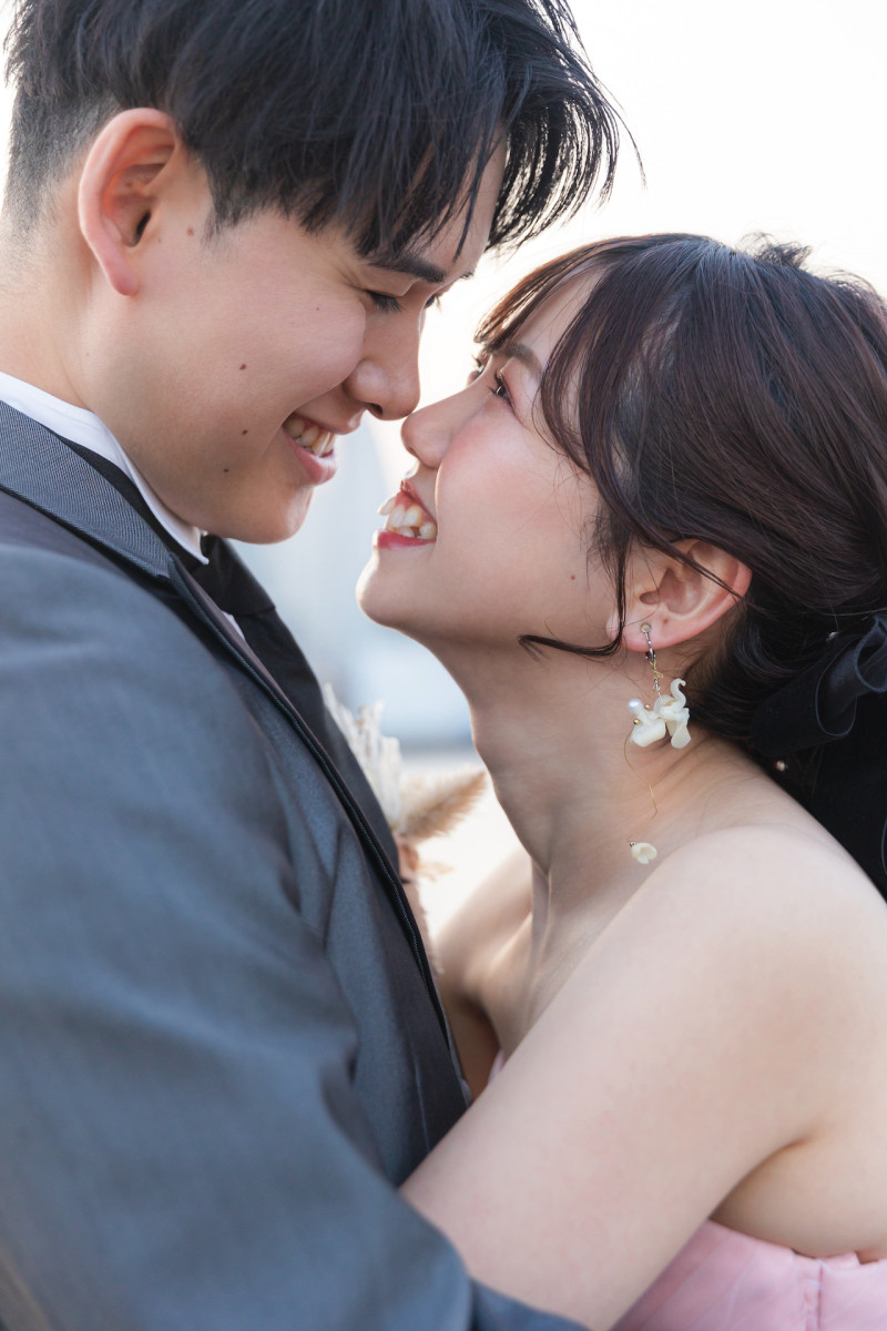 ぎゅっとくっついたカット