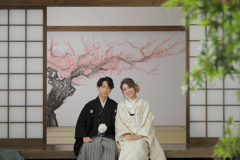 縁側に掛けて…