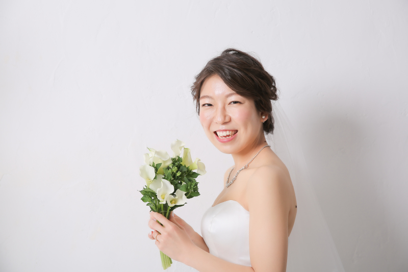 綺麗なブーケにニコニコのお嫁さん