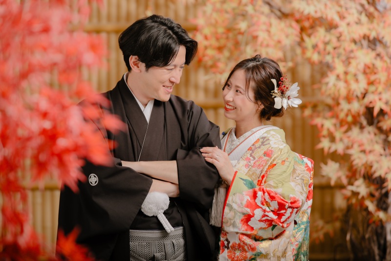 紅葉に囲まれて