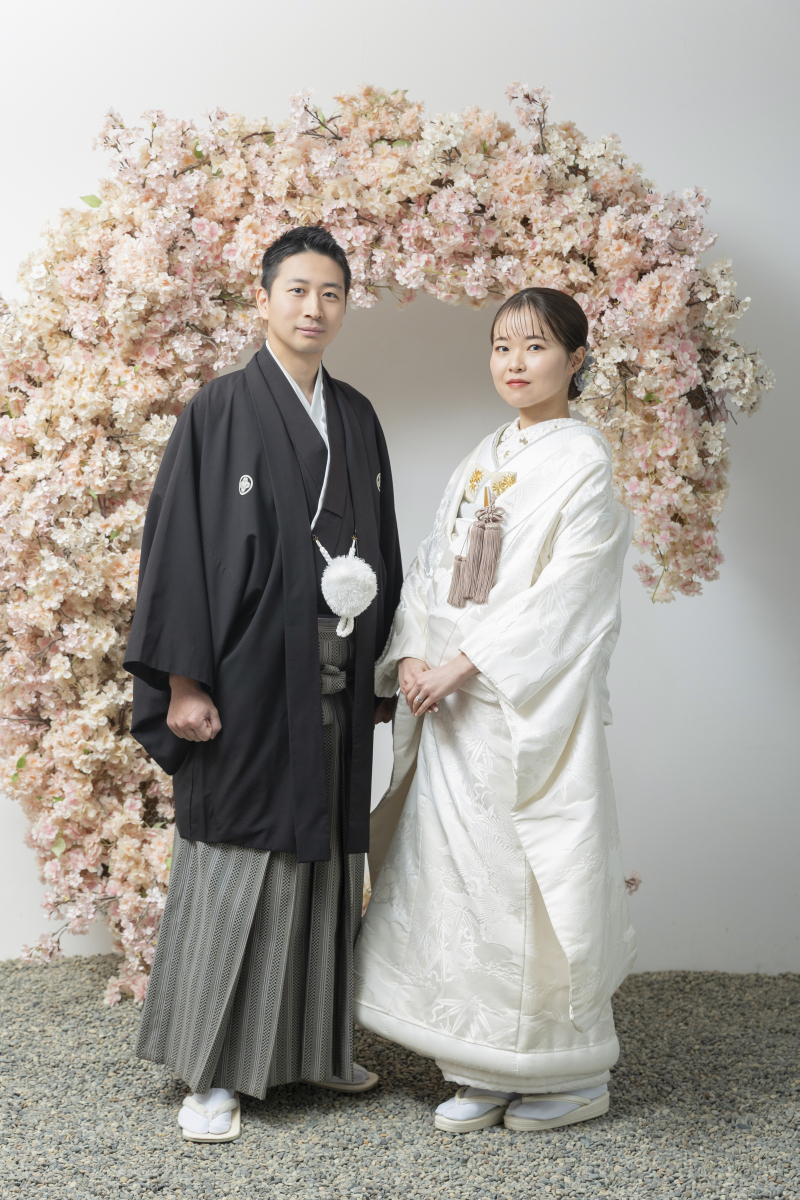 桜のアーチに祝福されて