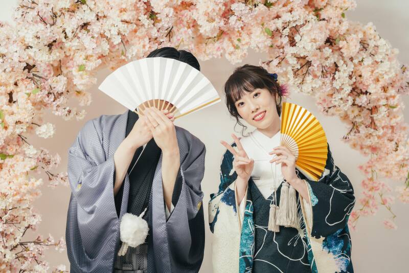 桜のアーチで