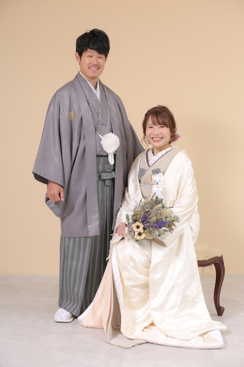 ベージュの背景でお2人でもパシャリ!