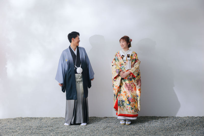 まずは白壁から！