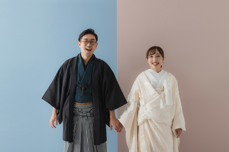 シンプル手繋ぎショットも可愛い!