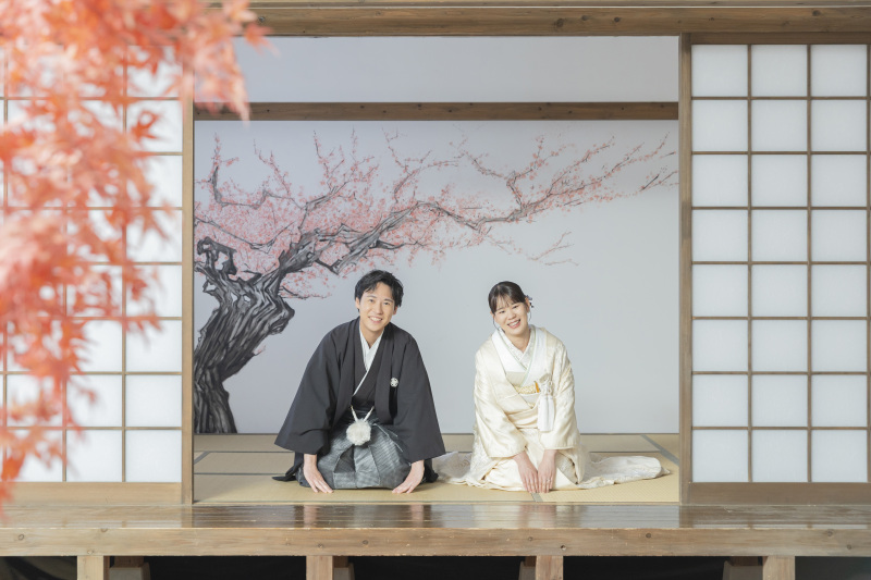 感謝を伝えるおもてなしの正座ショット